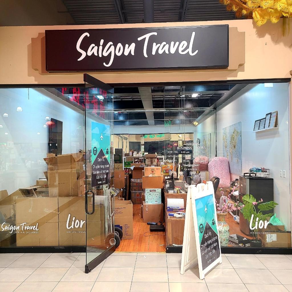 Saigon Travel Storefront2